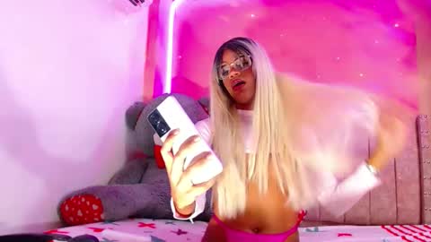 vannesa01 online show from 02.18.25