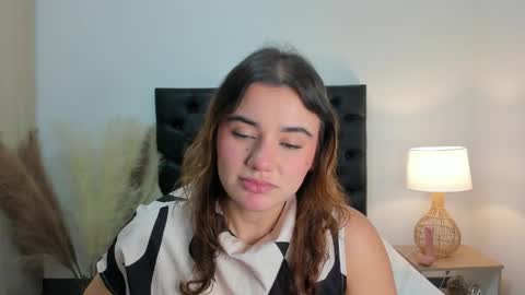 Vannesa online show from 04.07.26