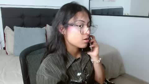 Snapshot of vannesweet_ chatting on 05.03.26 vane online show from 05.03.26