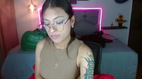 Snapshot of vannesweet_ chatting on 05.24.26 vane online show from 05.24.26