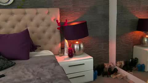 Snapshot of vannyfoxx chatting on 02.13.26 Vanessa online show from 02.13.26