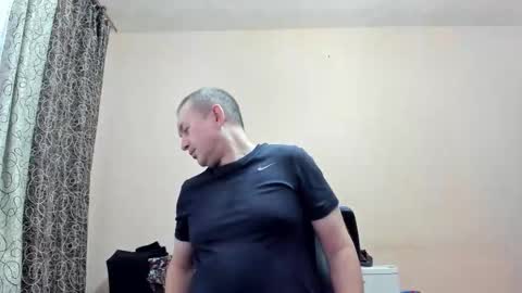 Snapshot of vano_822 chatting on 12.05.25 vano_822 online show from 12.05.25