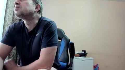 Snapshot of vano_822 chatting on 02.15.26 vano_822 online show from 02.15.26