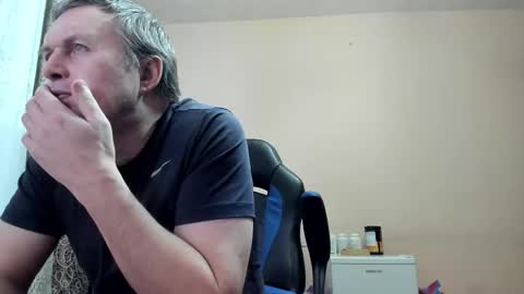 Snapshot of vano_822 chatting on 02.27.26 vano_822 online show from 02.27.26