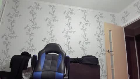 Snapshot of vano_822 chatting on 06.17.26 vano_822 online show from 06.17.26