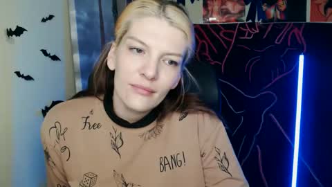 Snapshot of vanrey_ chatting on 04.18.26 Vanessa online show from 04.18.26