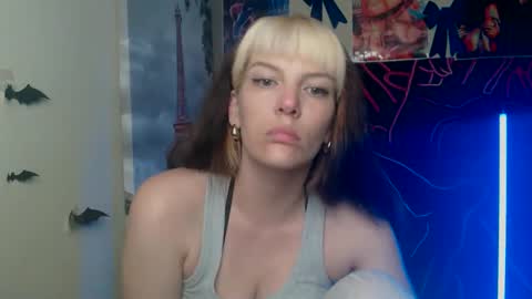 Snapshot of vanrey_ chatting on 05.10.26 Vanessa online show from 05.10.26