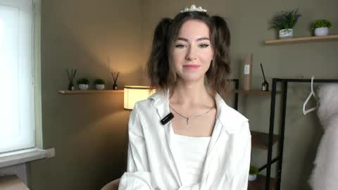 Snapshot of vanvanvibe chatting on 04.23.26 Charline online show from 04.23.26