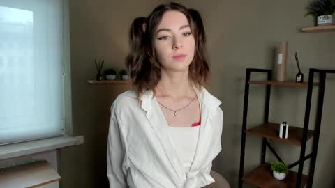 Snapshot of vanvanvibe chatting on 04.27.26 Charline online show from 04.27.26