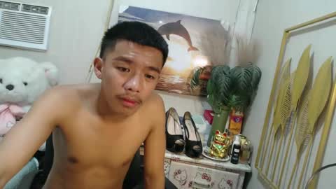 Snapshot of vanxxx2005 chatting on 02.20.25 vanxxx2005 online show from 02.20.25