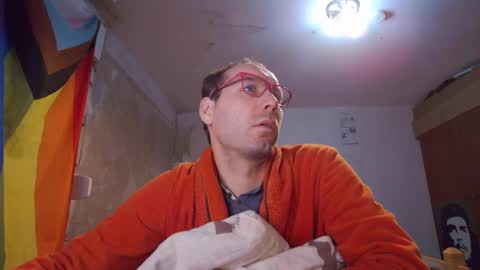 Snapshot of vanya101 chatting on 12.29.24 Vanya Gold online show from 12.29.24