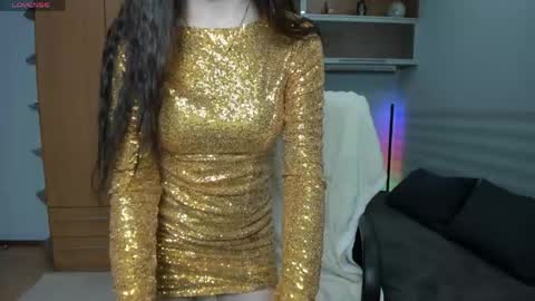 Snapshot of vasilisacute chatting on 04.18.26 Mira online show from 04.18.26