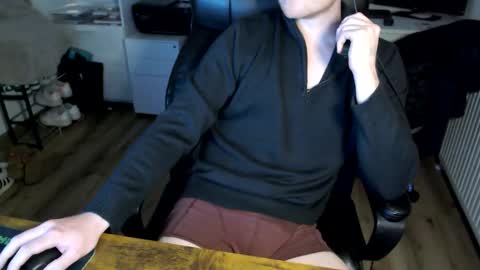 Snapshot of vaslo08 chatting on 04.26.26 Vaslo online show from 04.26.26