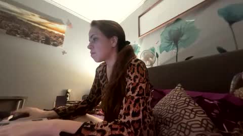Snapshot of vaua089 chatting on 10.03.25 vaua089 online show from 10.03.25