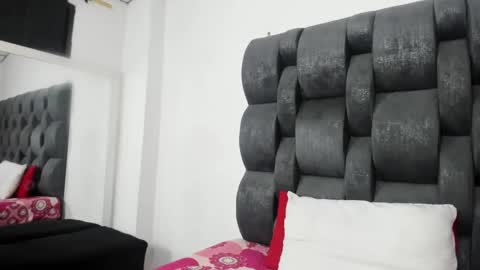 Aurora Cooper online show from 09.24.25