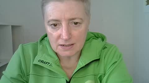 Snapshot of vea_motty chatting on 02.10.26 vea_motty online show from 02.10.26