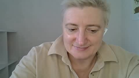 Snapshot of vea_motty chatting on 02.19.26 vea_motty online show from 02.19.26