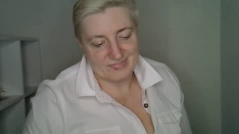 Snapshot of vea_motty chatting on 02.27.26 vea_motty online show from 02.27.26