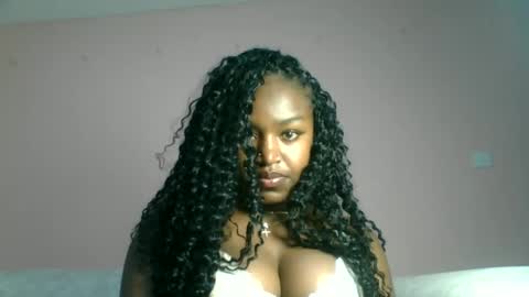 Snapshot of vee_quest chatting on 06.15.26 vee_quest online show from 06.15.26