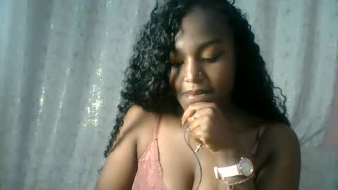 Snapshot of vee_quest chatting on 06.19.26 vee_quest online show from 06.19.26