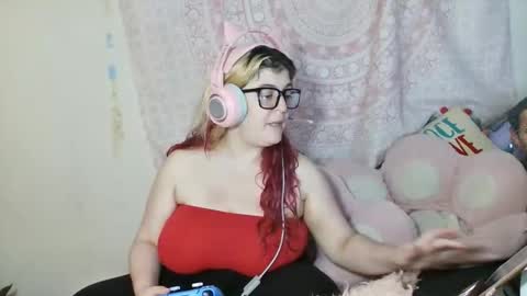 Snapshot of veelehanex3 chatting on 05.25.26 Veronica Lehane online show from 05.25.26