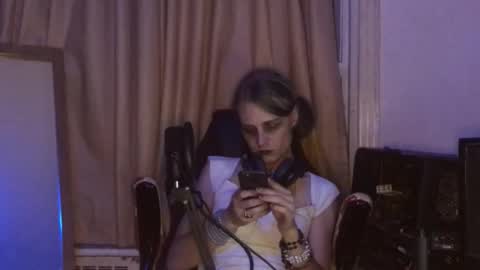 Snapshot of veelucious chatting on 10.06.25 veelucious online show from 10.06.25