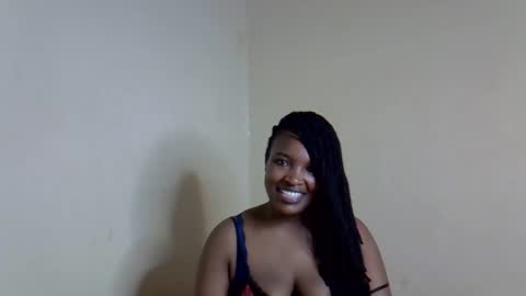 Snapshot of veesazii chatting on 12.19.25 veesazii online show from 12.19.25