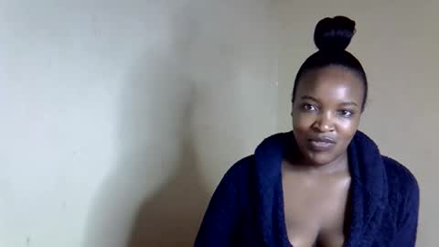 Snapshot of veesazii chatting on 02.24.26 veesazii online show from 02.24.26