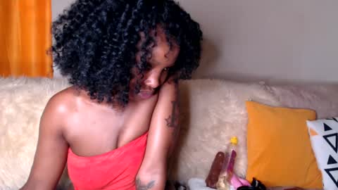 Snapshot of veey_dellah chatting on 08.05.26 veey online show from 08.05.26