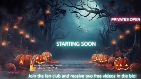 Snapshot of vegas_romance chatting on 10.12.25 vegas_romance online show from 10.12.25