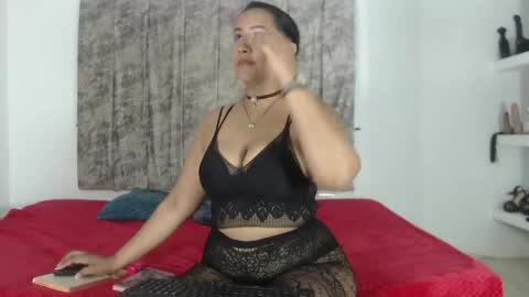 Snapshot of velaand_edwar01 chatting on 05.24.26 VelaAndEdwa online show from 05.24.26