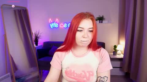 Snapshot of velissealace chatting on 11.03.25 Alice online show from 11.03.25