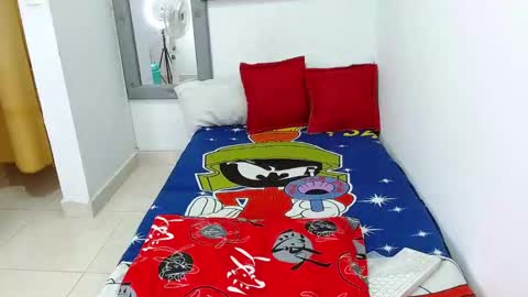 velk_hot1 online show from 01.17.26