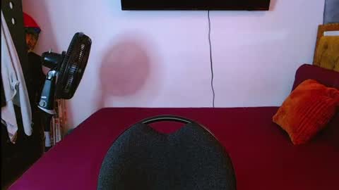 Snapshot of velk_hot1 chatting on 06.24.26 velk_hot1 online show from 06.24.26