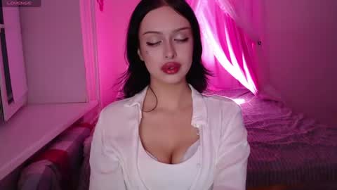 Snapshot of veloravexis chatting on 06.10.26 Velora online show from 06.10.26