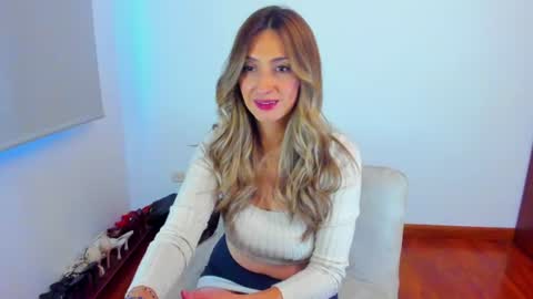 Snapshot of velourmuse chatting on 07.01.26 Sara online show from 07.01.26
