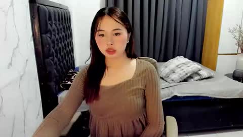 Snapshot of velvelsoftdollxx chatting on 05.24.26 MISS DOLL online show from 05.24.26