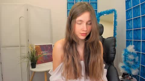 velvet_cherry online show from 12.18.24