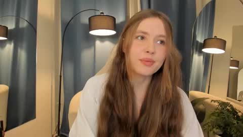 velvet_cherry online show from 12.04.25