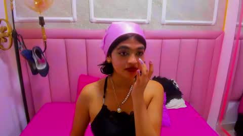 Snapshot of velvet_giirll chatting on 06.26.26 velvet_giirll online show from 06.26.26