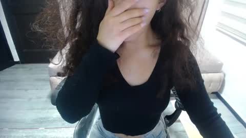 velvet_moon_v online show from 10.11.25