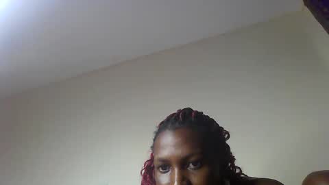 Snapshot of velvet_sexy chatting on 10.14.25 velvet_sexy online show from 10.14.25