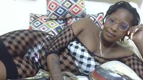 Snapshot of velvet_temptress chatting on 01.22.25 velvet online show from 01.22.25