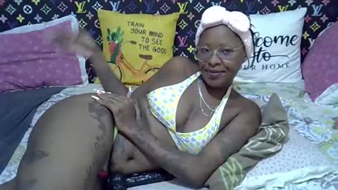 Snapshot of velvet_temptress chatting on 01.09.26 velvet online show from 01.09.26