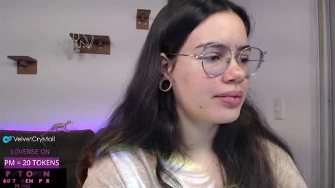 Snapshot of velvetcrystal chatting on 10.09.25  Crystal         PVT OPEN online show from 10.09.25