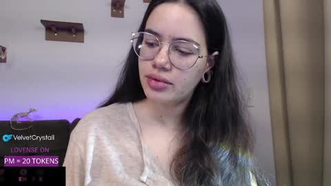 Snapshot of velvetcrystal chatting on 10.19.25  Crystal         PVT OPEN online show from 10.19.25