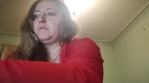 Snapshot of velvetdream884 chatting on 05.13.26 Elif online show from 05.13.26
