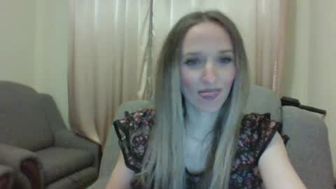 Snapshot of velvetintuition chatting on 05.13.26 velvetintuition online show from 05.13.26