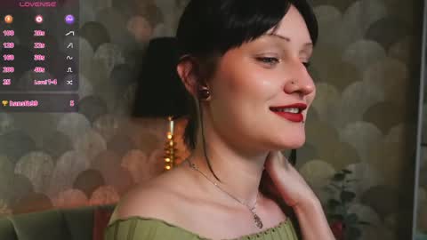 Snapshot of velvetlily_ chatting on 05.16.26 Lily online show from 05.16.26