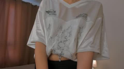 Snapshot of velvetrisque chatting on 04.23.26 Kelly online show from 04.23.26